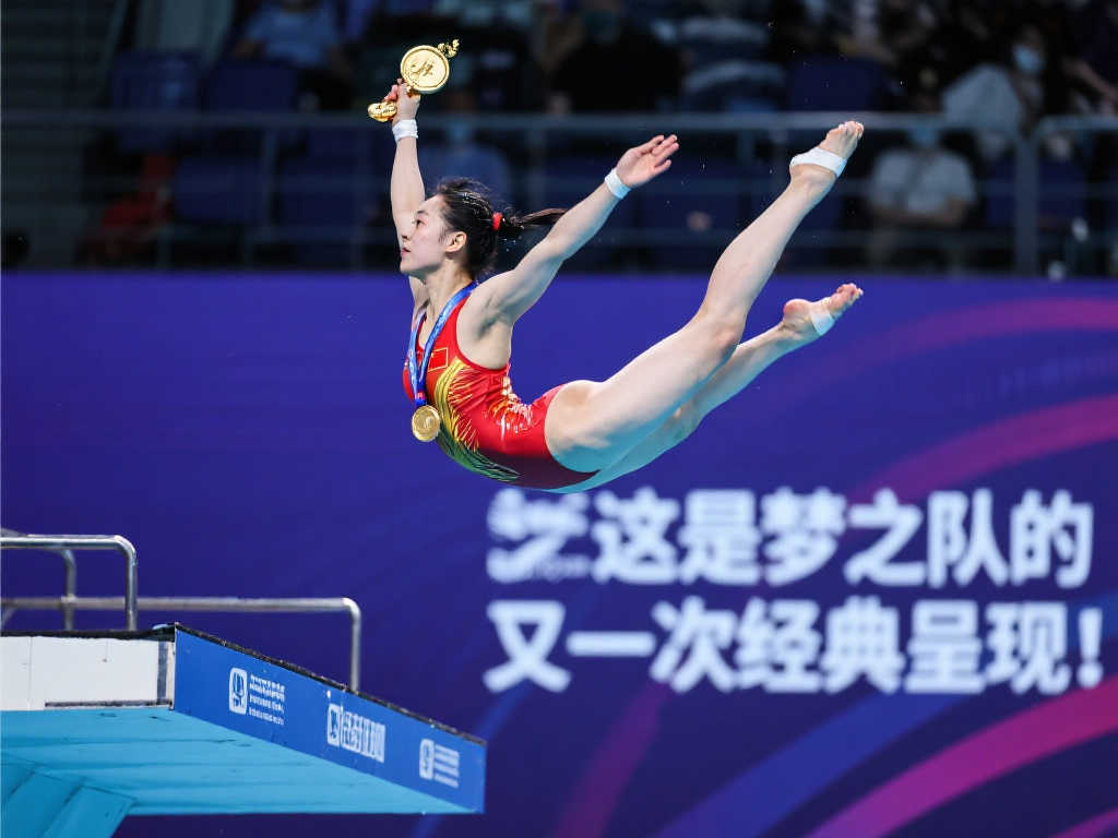 中国足球不 中国足球不